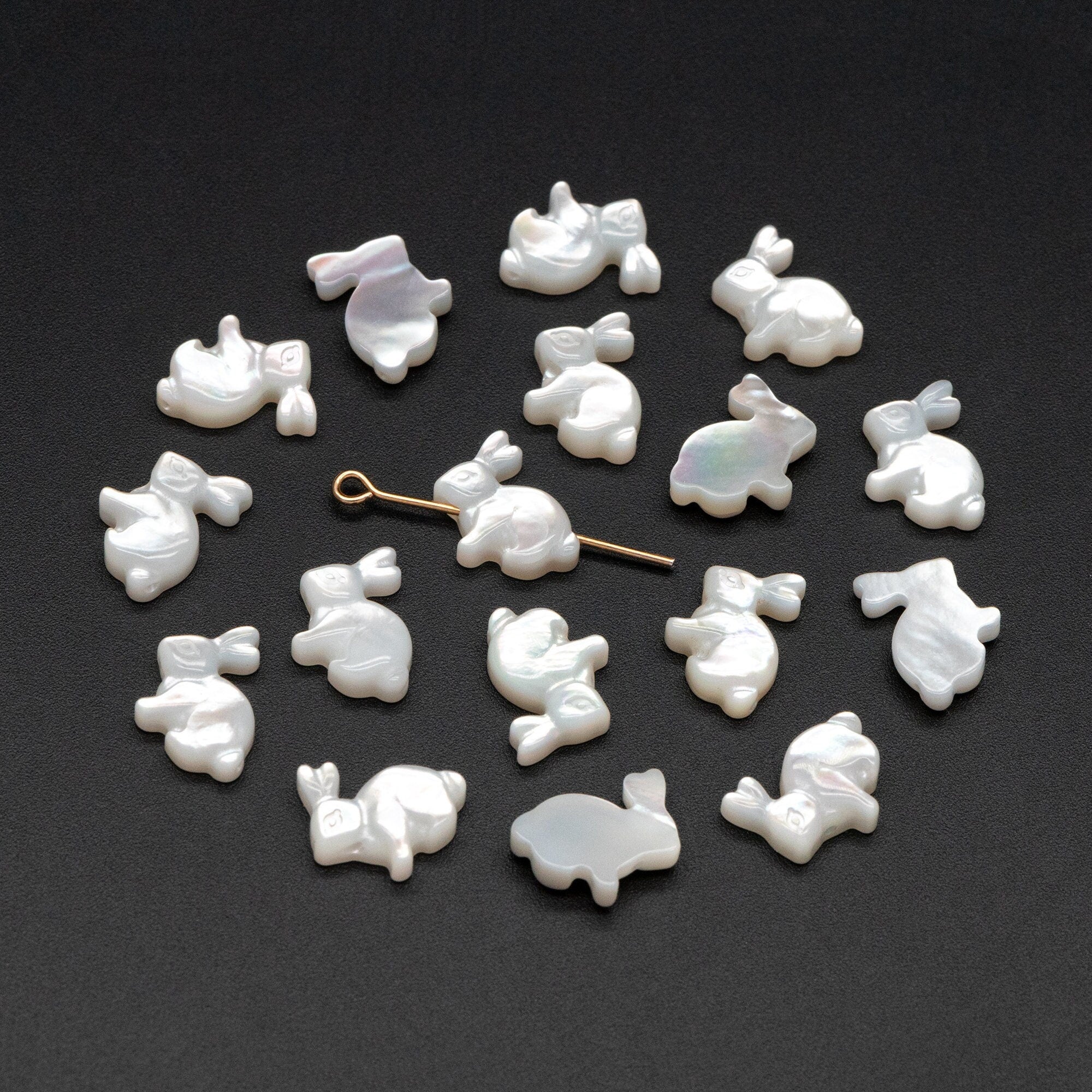 4pcs White Mother of Pearl Shell Rabbit beads, MOP Animal Charms (V1431)